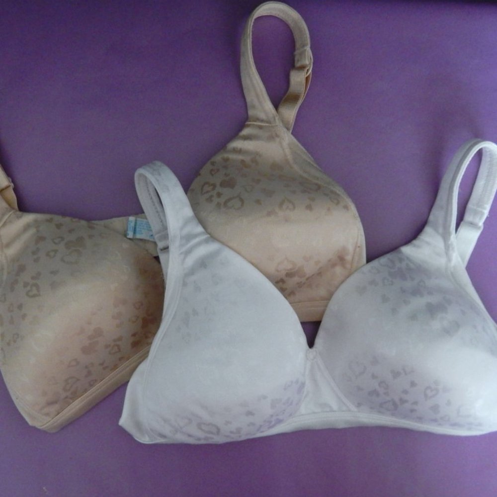 2 Playtex X Your Heart 34C WireFree Bras 4210 NWOT